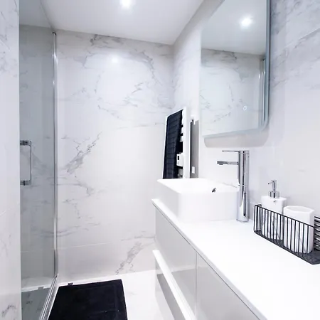 Relax In A Townhouse In L 16th District *