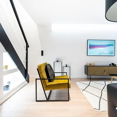 Relax In A Townhouse In L 16th District Apartment *
