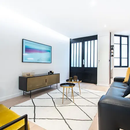 Relax In A Townhouse In L 16th District