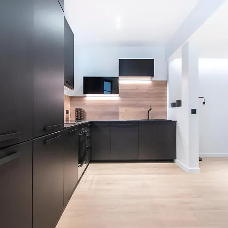 Relax In A Townhouse In L 16th District Parijs