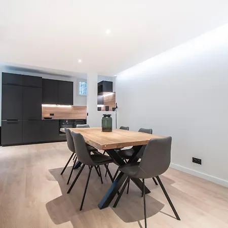 Relax In A Townhouse In L 16th District Appartement Parijs