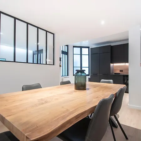 Relax In A Townhouse In L 16th District