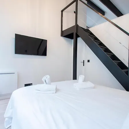 Appartement Relax In A Townhouse In L 16th District Parijs