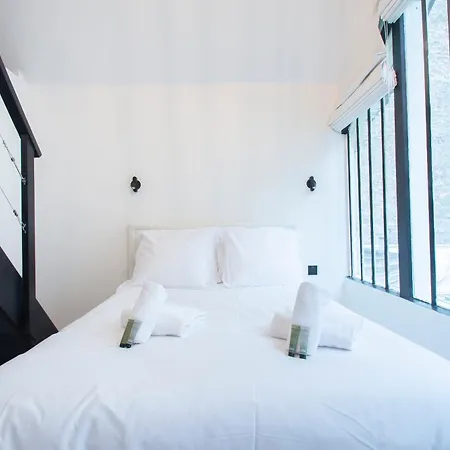Relax In A Townhouse In L 16th District Appartement Parijs