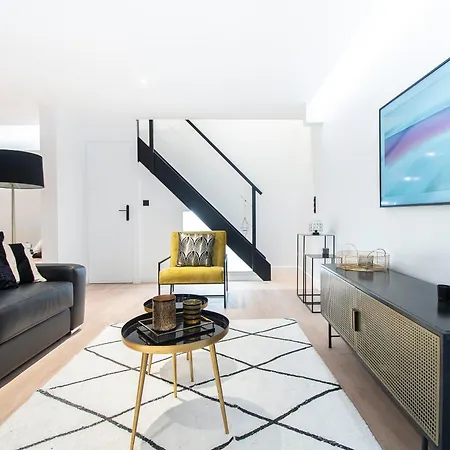 Relax In A Townhouse In L 16th District Parijs